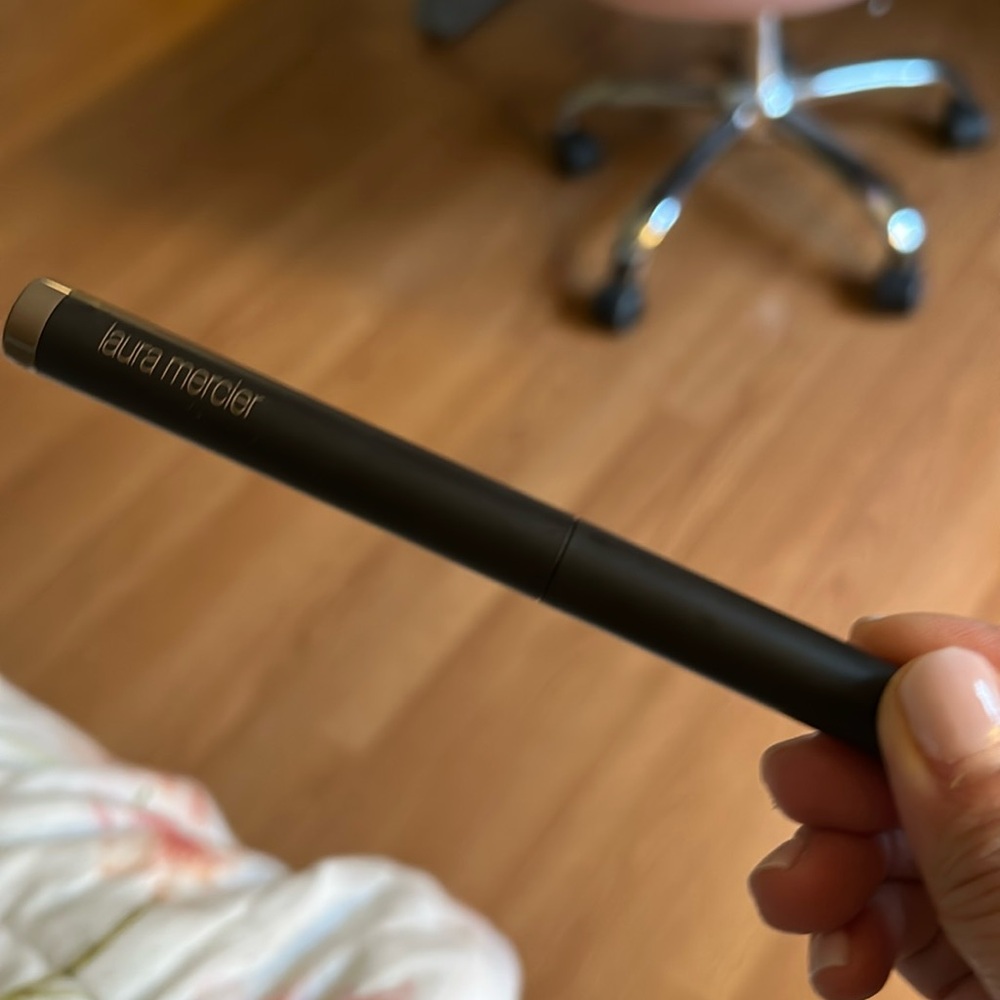 Laura Mercier caviar stick eye color